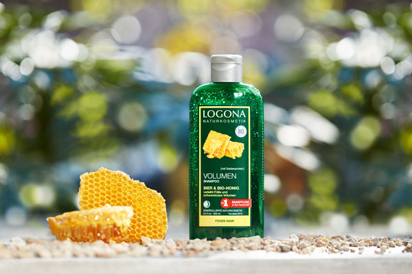 Naturkosmetik Shampoo von LOGONA mit biologisch-zertifizierten Rohstoffen